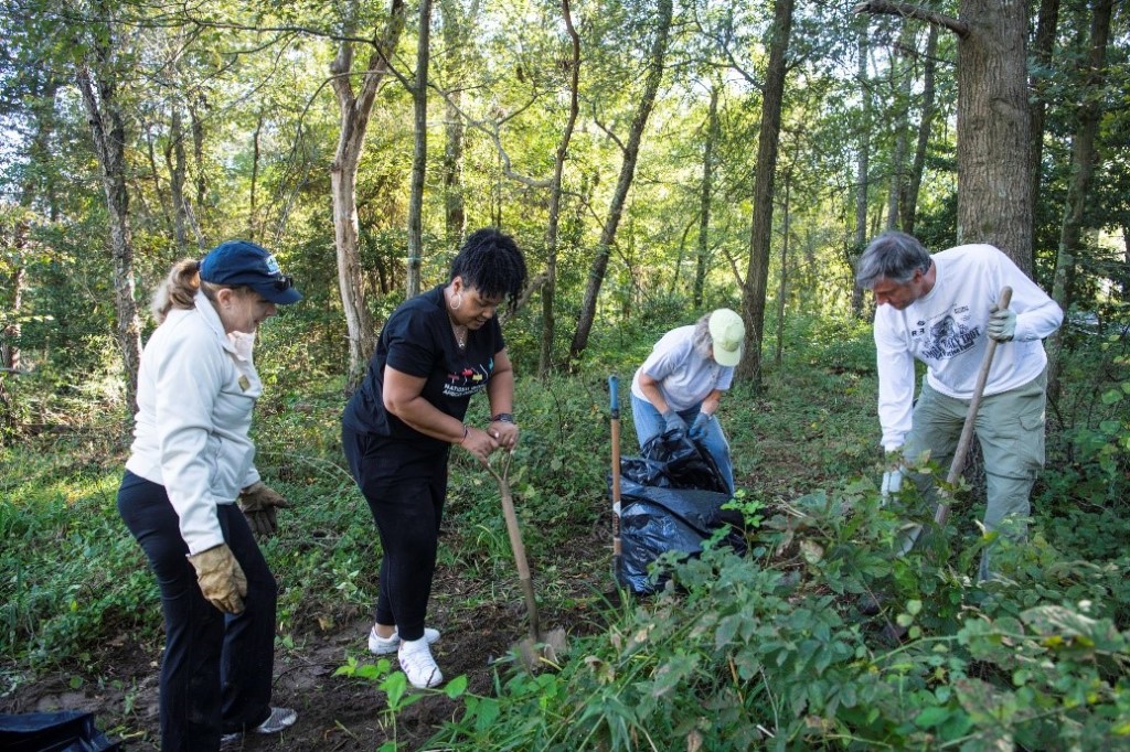 Roberta Longworth, Susan Laume, Blake Cambey, and Jai Cole at Laurel Hill Park