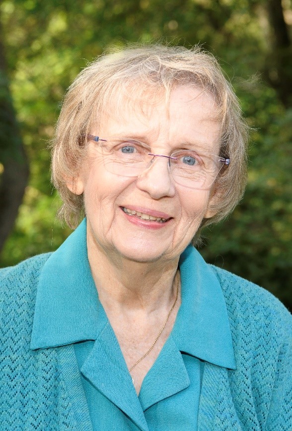 a headshot of Barbara Naef